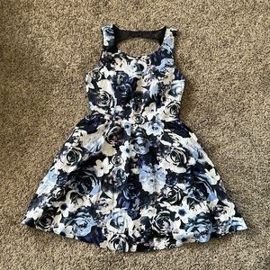 Rose floral blue/purple dress size S
